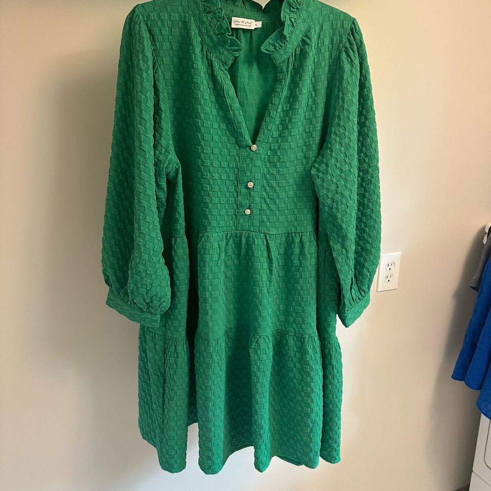 Green Textured Ruffle-Neck Midi Dress